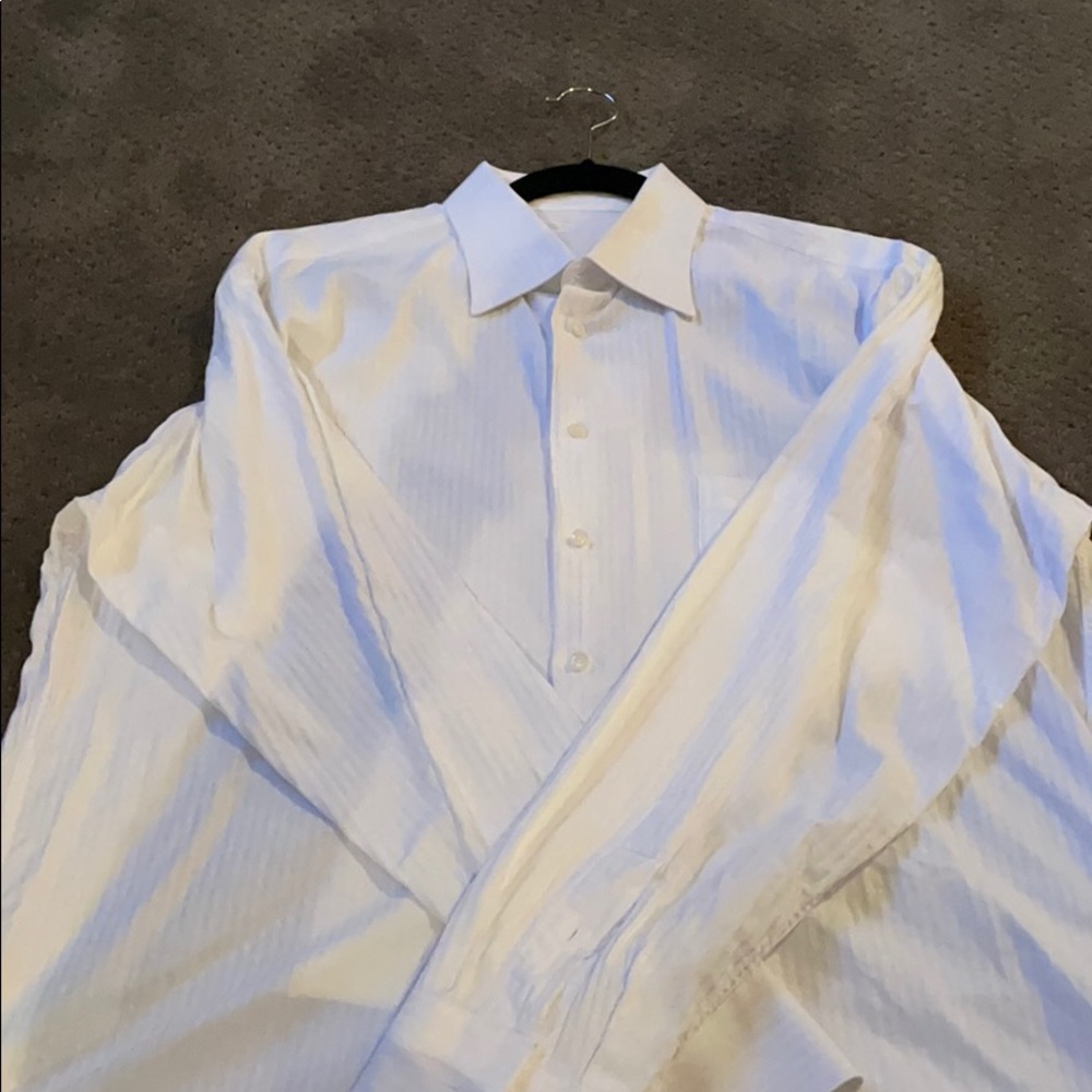 Long sleeve men’s dress shirt